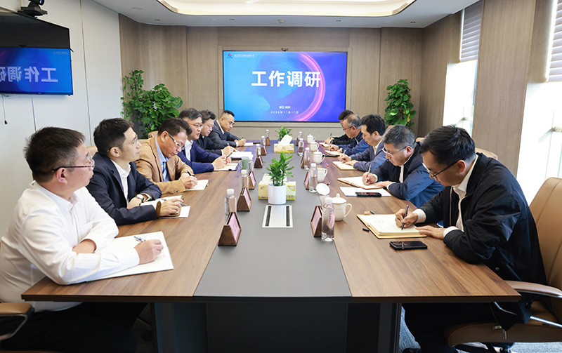 杭鋼集團黨委副書記、總經(jīng)理吳東明來冶金物資調(diào)研指導(dǎo)工作